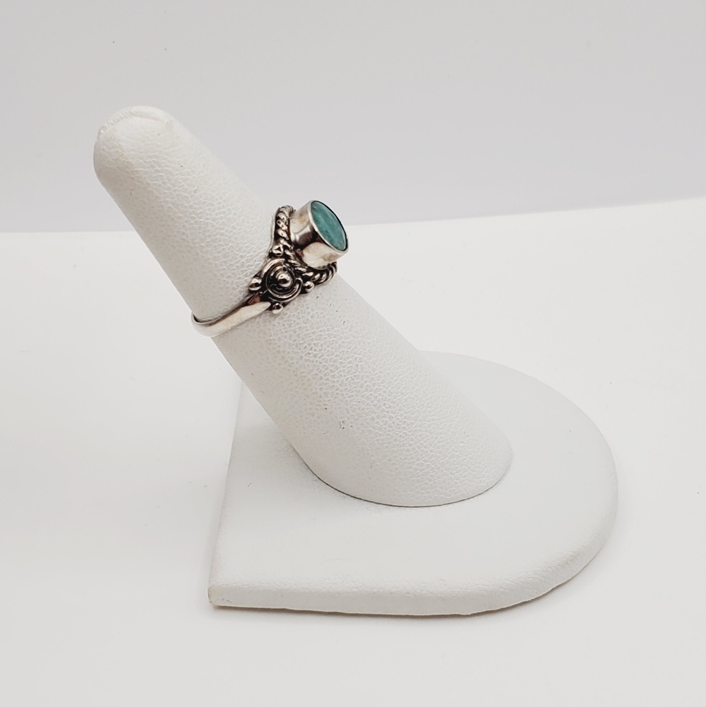 Emerald Ring - image 5